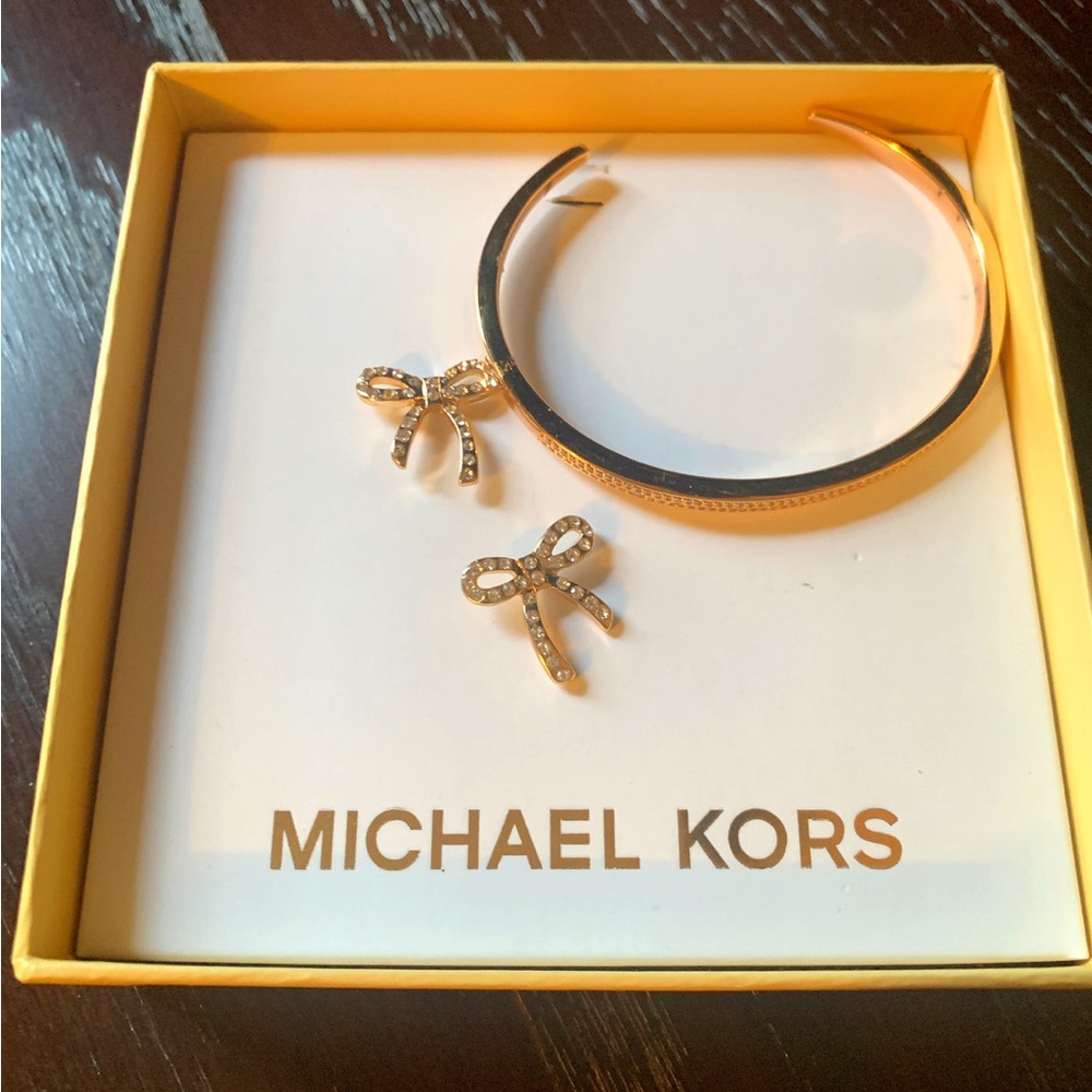 Michael Kors Gold Ribbon Earrings and Bracelet Set. New with a Box. No Tags.